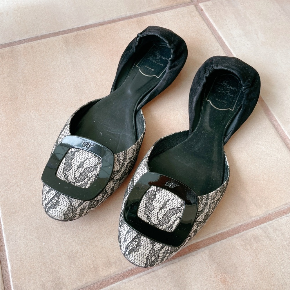 Roger Vivier flats